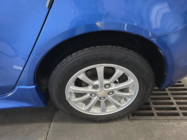 Used 2011  Mitsubishi ES image 31