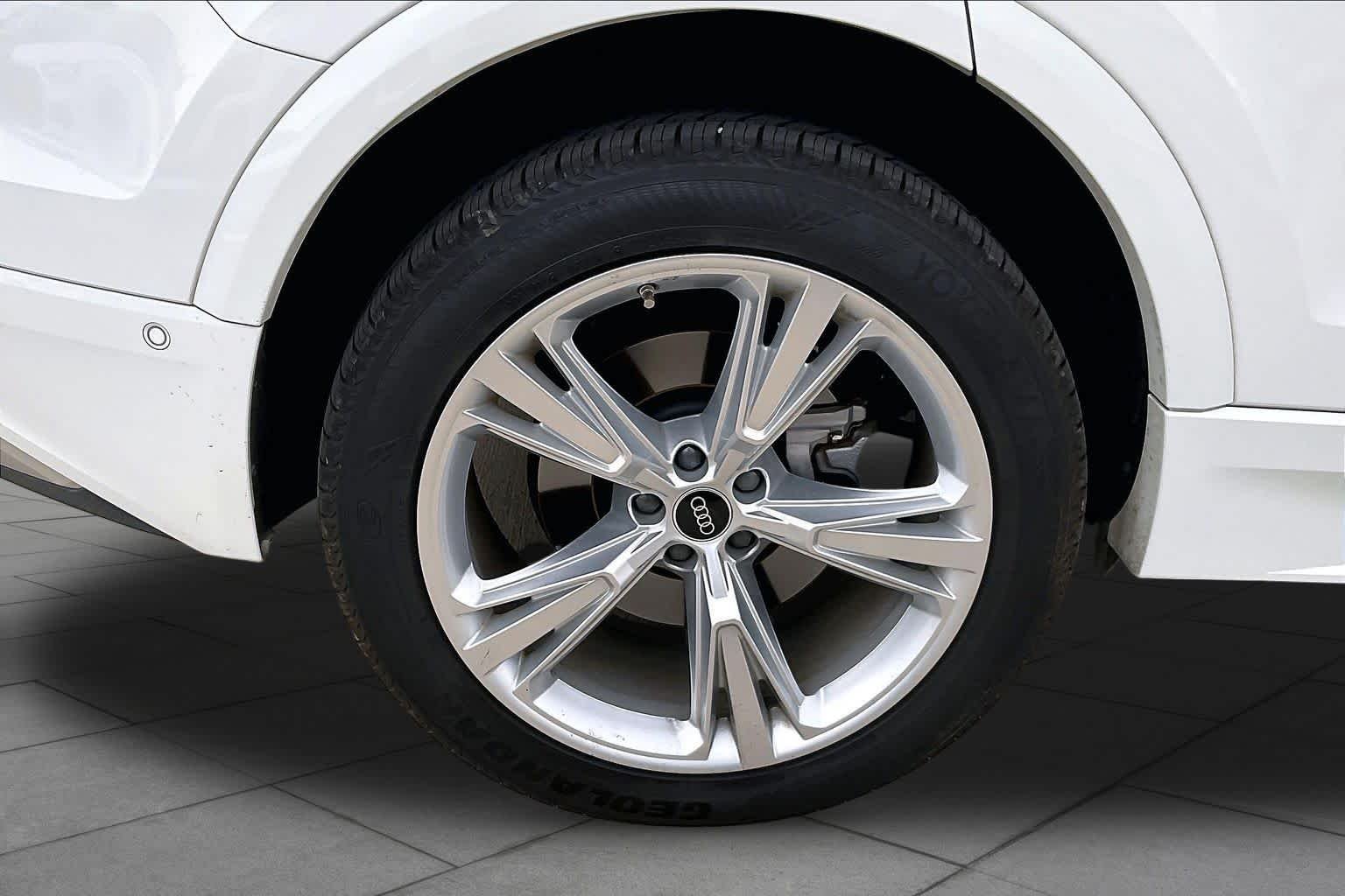 Used 2023 Carrara White Audi Premium image 10