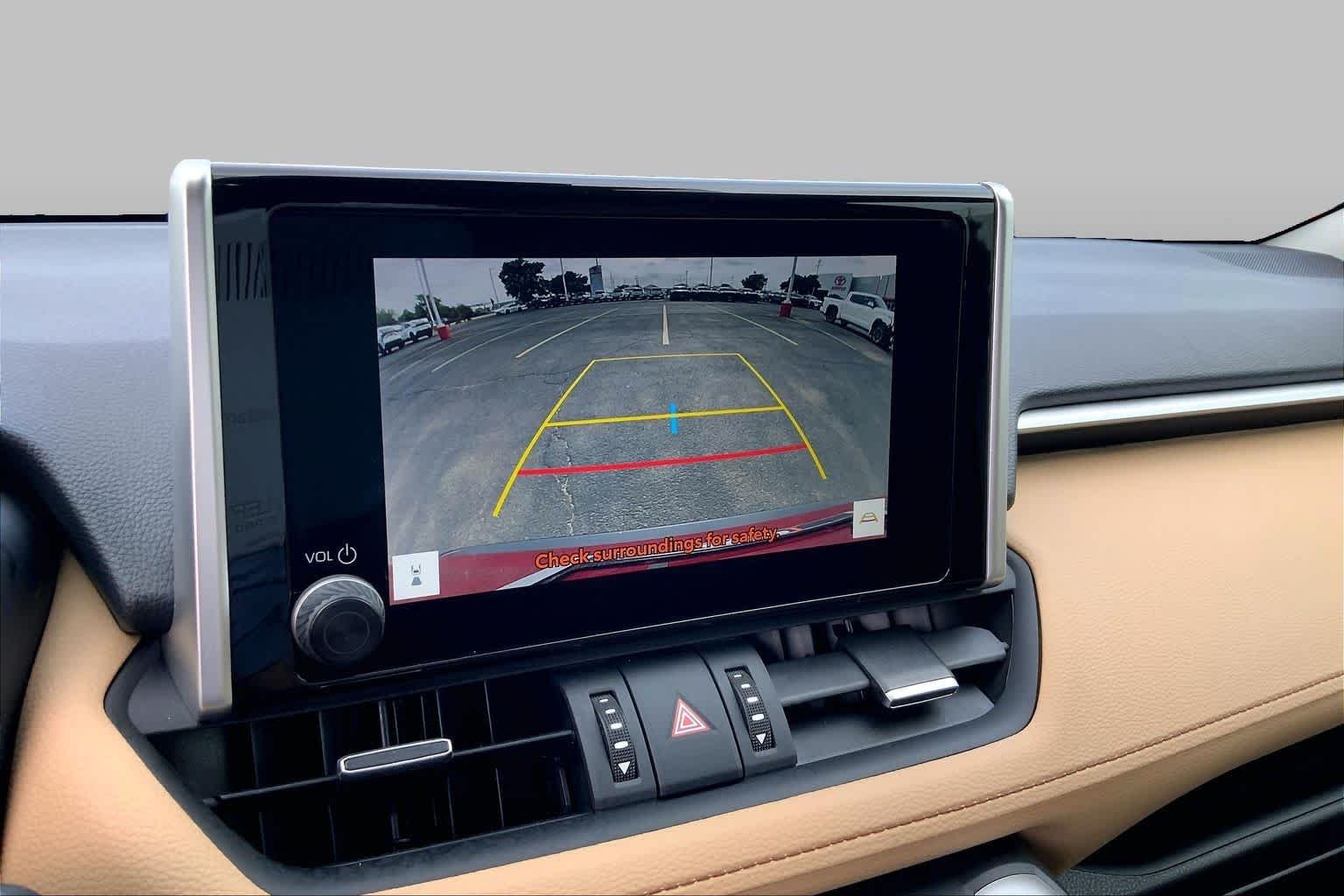 Used 2025 Ruby Flare Pearl Toyota XLE Premium image 27