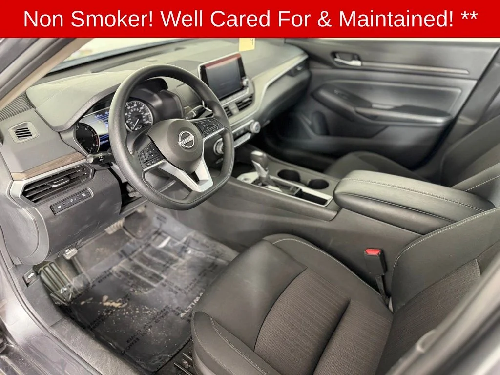 Used 2025 Gun Metallic Nissan 2.5 SV image 14