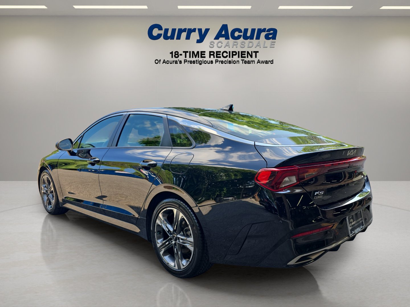 Used 2022 Black Kia LXS AWD image 3
