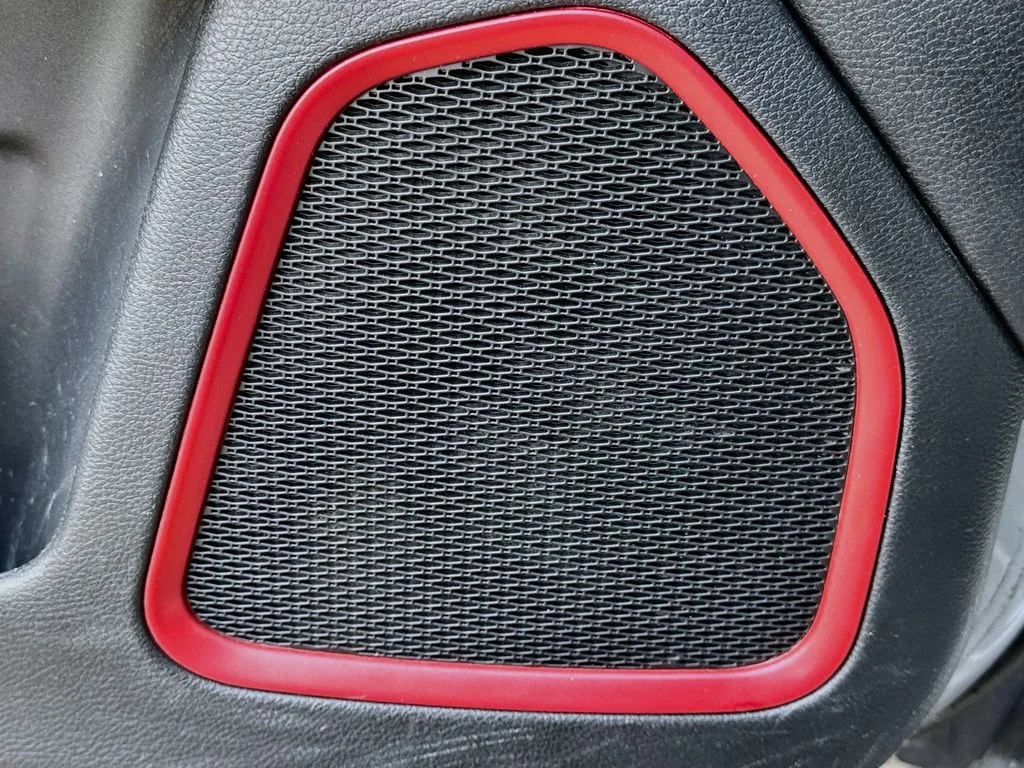 Used 2019 Silver Jeep Trailhawk image 21