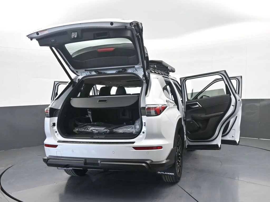 New 2026 White / Black Mitsubishi Trail Edition image 85