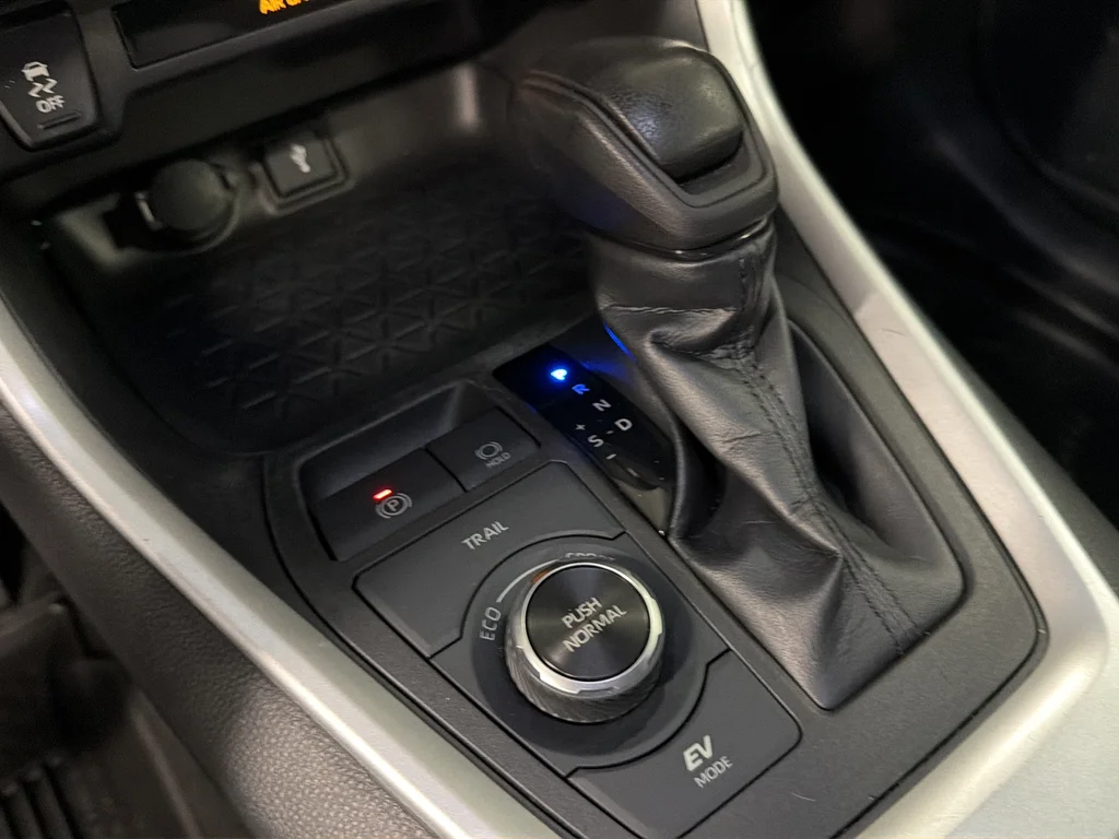 Used 2022 Gray Toyota XLE image 36
