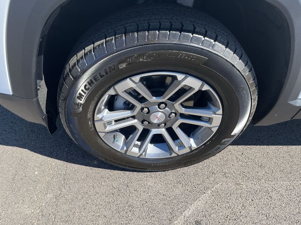 Used 2026 Summit White GMC Elevation image 10