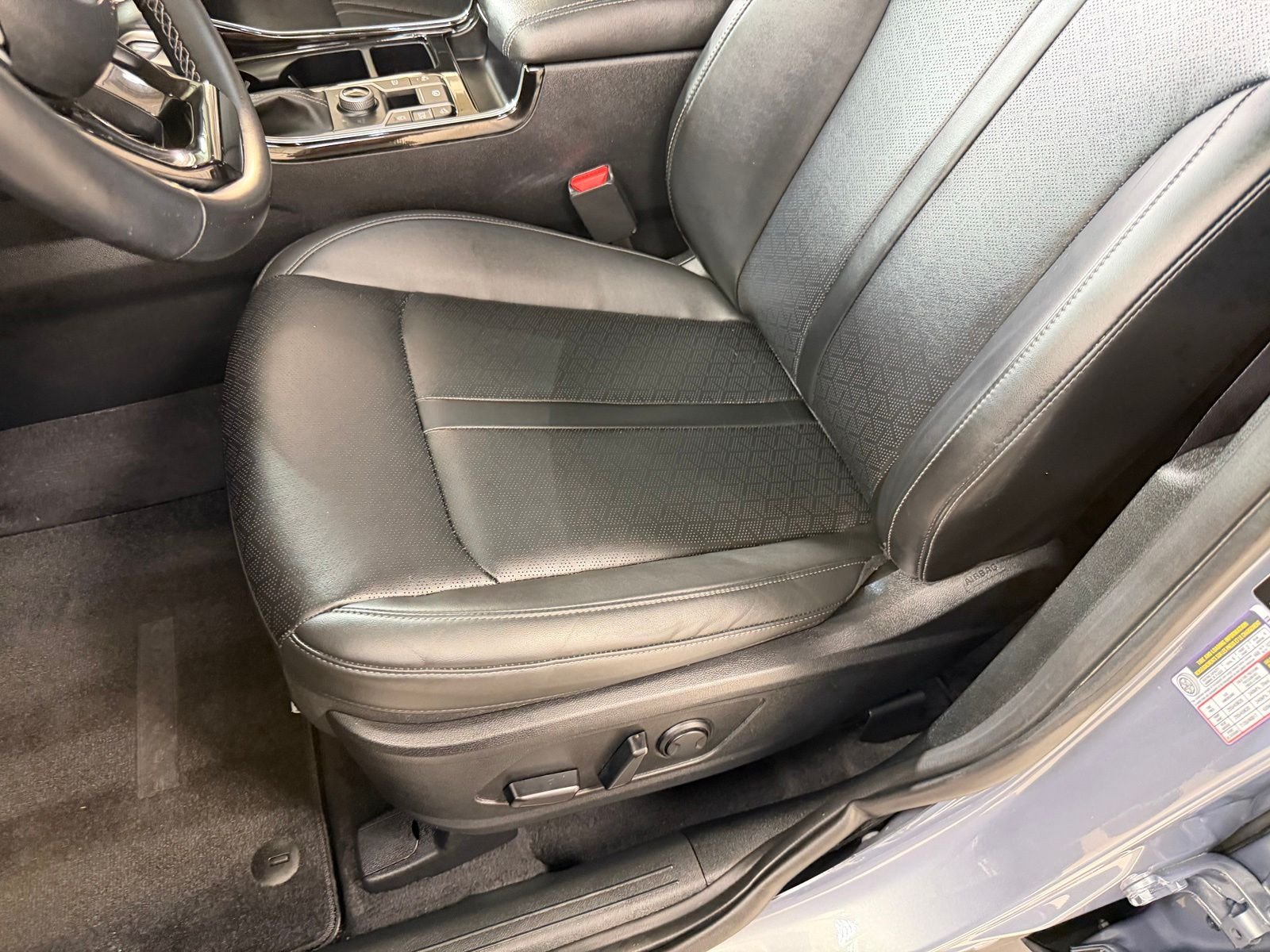 Used 2023 Silver Kia SX image 30