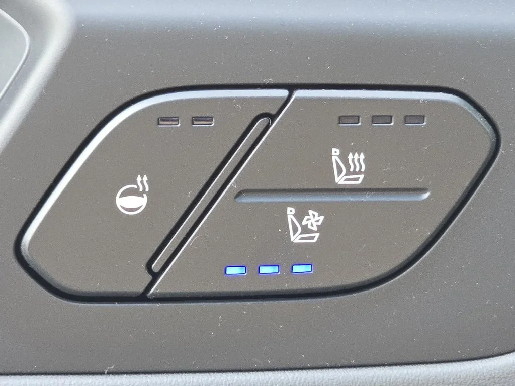 Used 2024 Green Kia Wind image 6