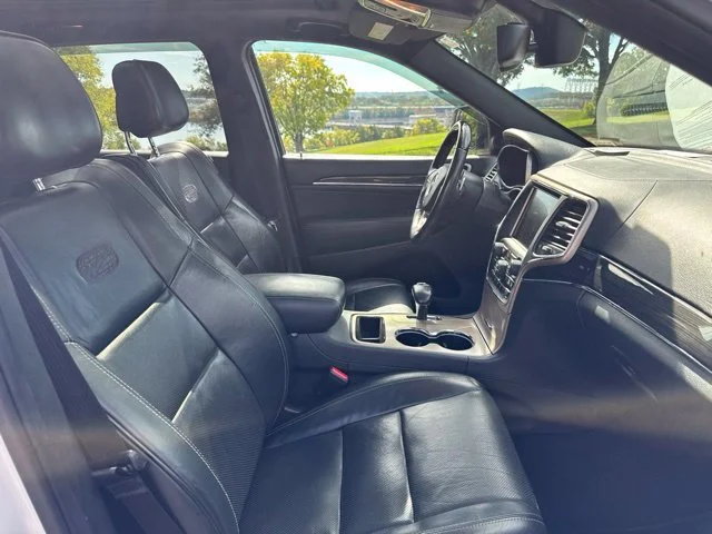 Used 2015 White Jeep Overland image 10