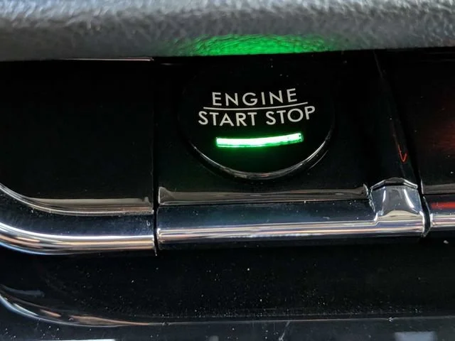 Used 2025 Whisper Blue Me Lincoln Premiere image 32