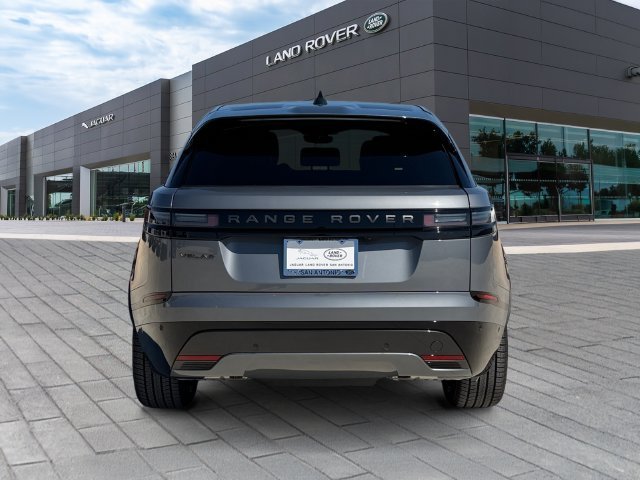 New 2026 Zadar Grey Land Rover P250 Base image 4