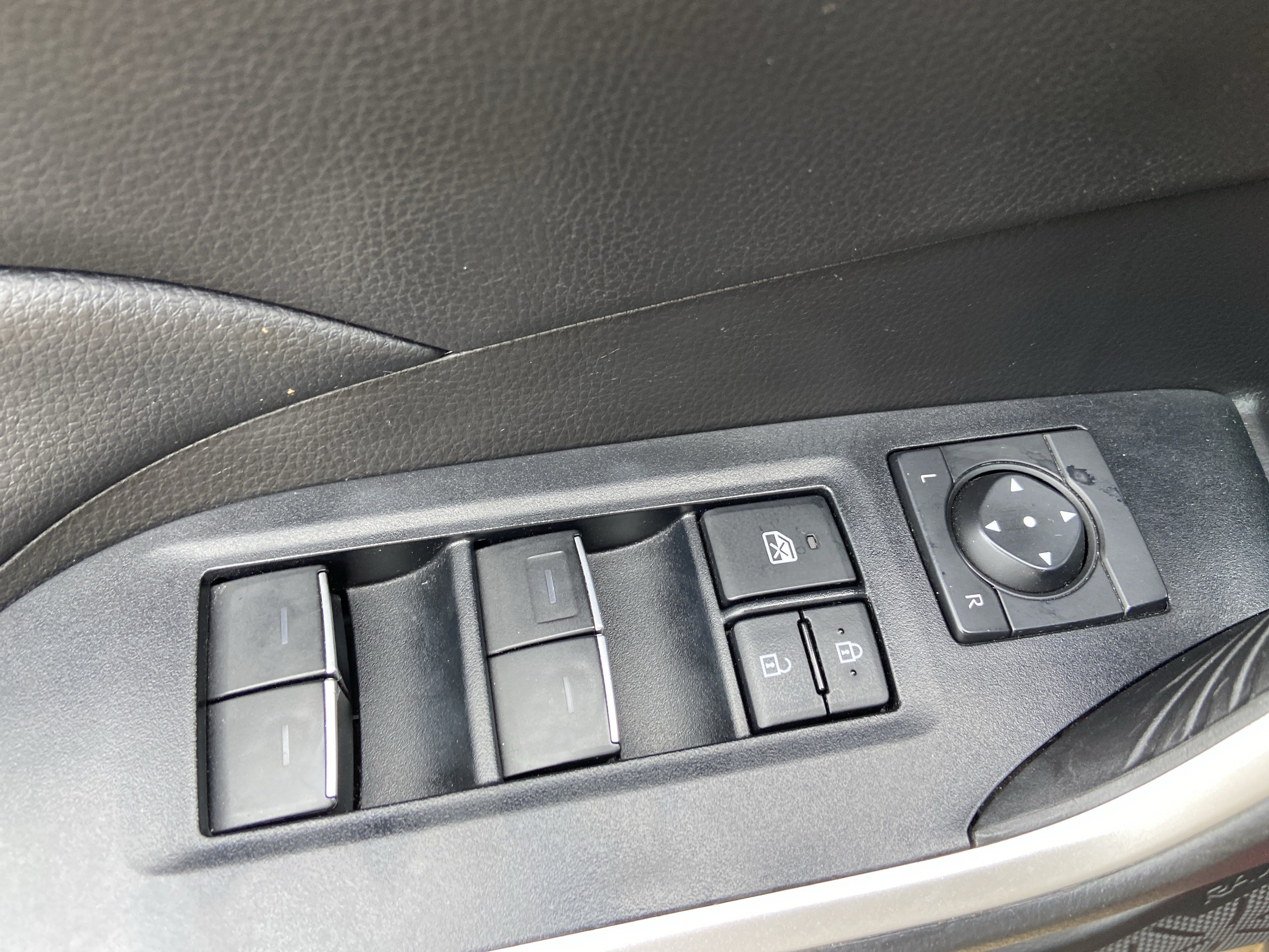 Used 2022 Ruby Flare Pearl Toyota XLE image 51