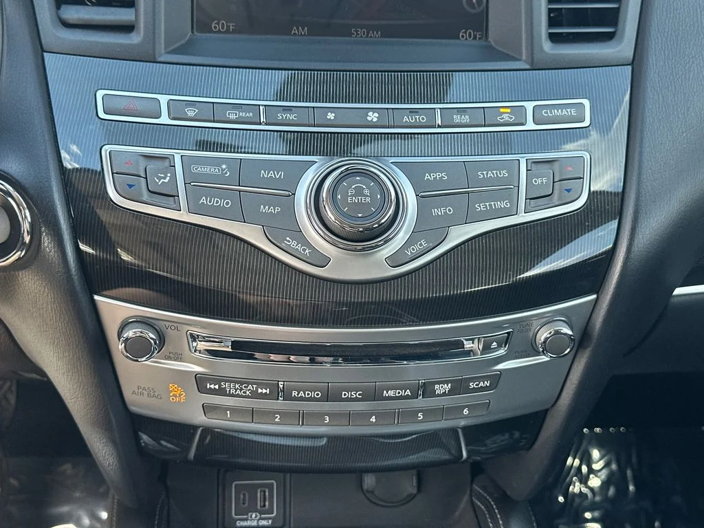 Used 2020 Black INFINITI LUXE image 27