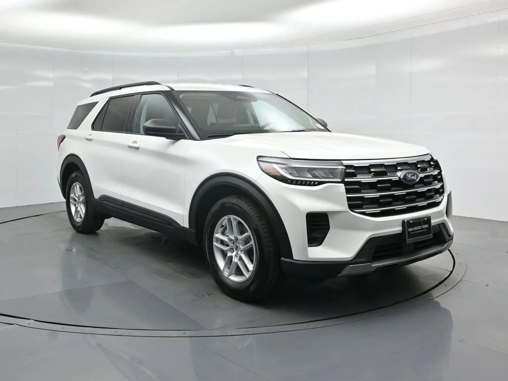 New 2026 Star White Metallic Tri-Coat Ford Active image 58