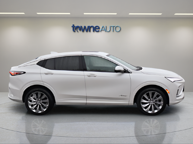 Used 2025 White Buick Avenir image 6