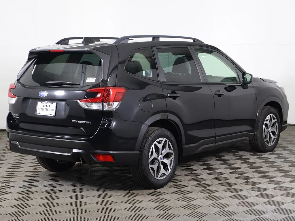 Used 2021 Black Subaru Premium image 10