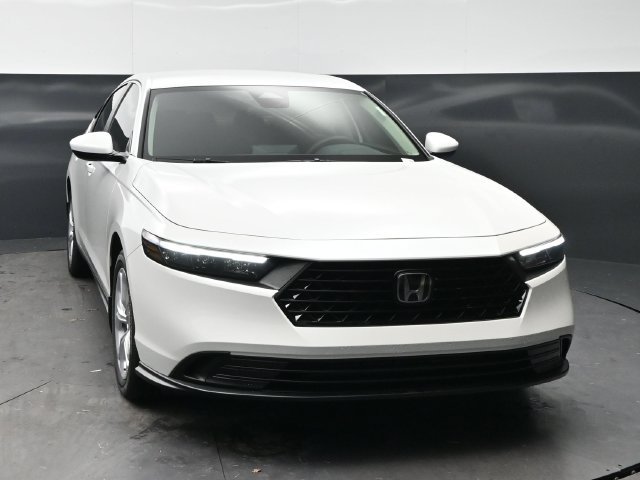 New 2026 Platinum White Pearl Honda LX image 2