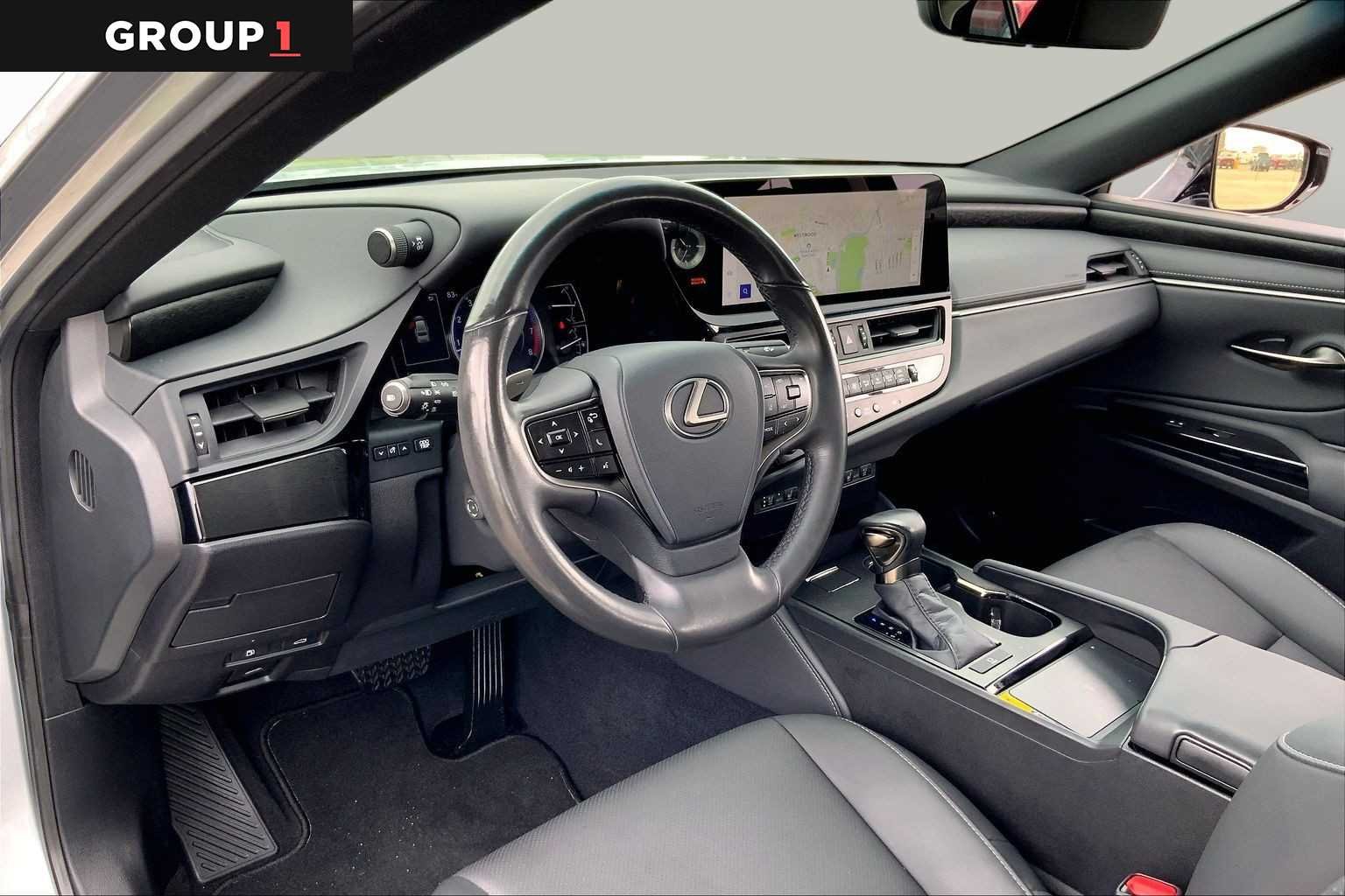 Used 2024 Iridium Lexus  image 17