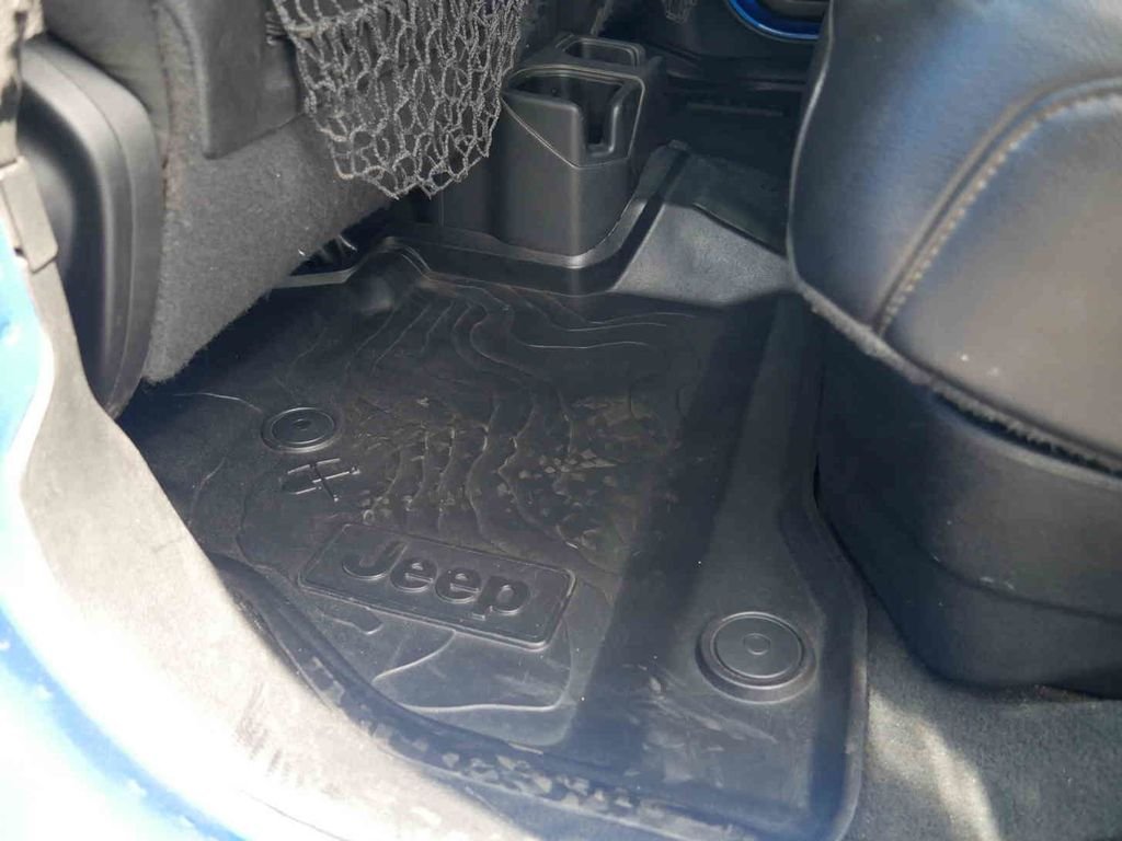 Used 2022 Blue Jeep Mojave image 16