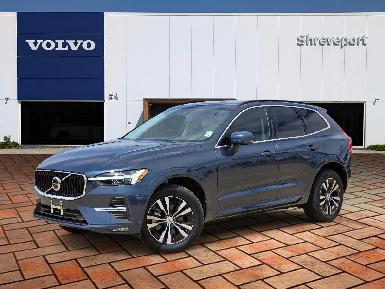 2023 Volvo XC60 B5 Core FWD's photo