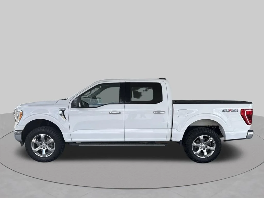 Used 2021 Oxford White Ford XLT image 3