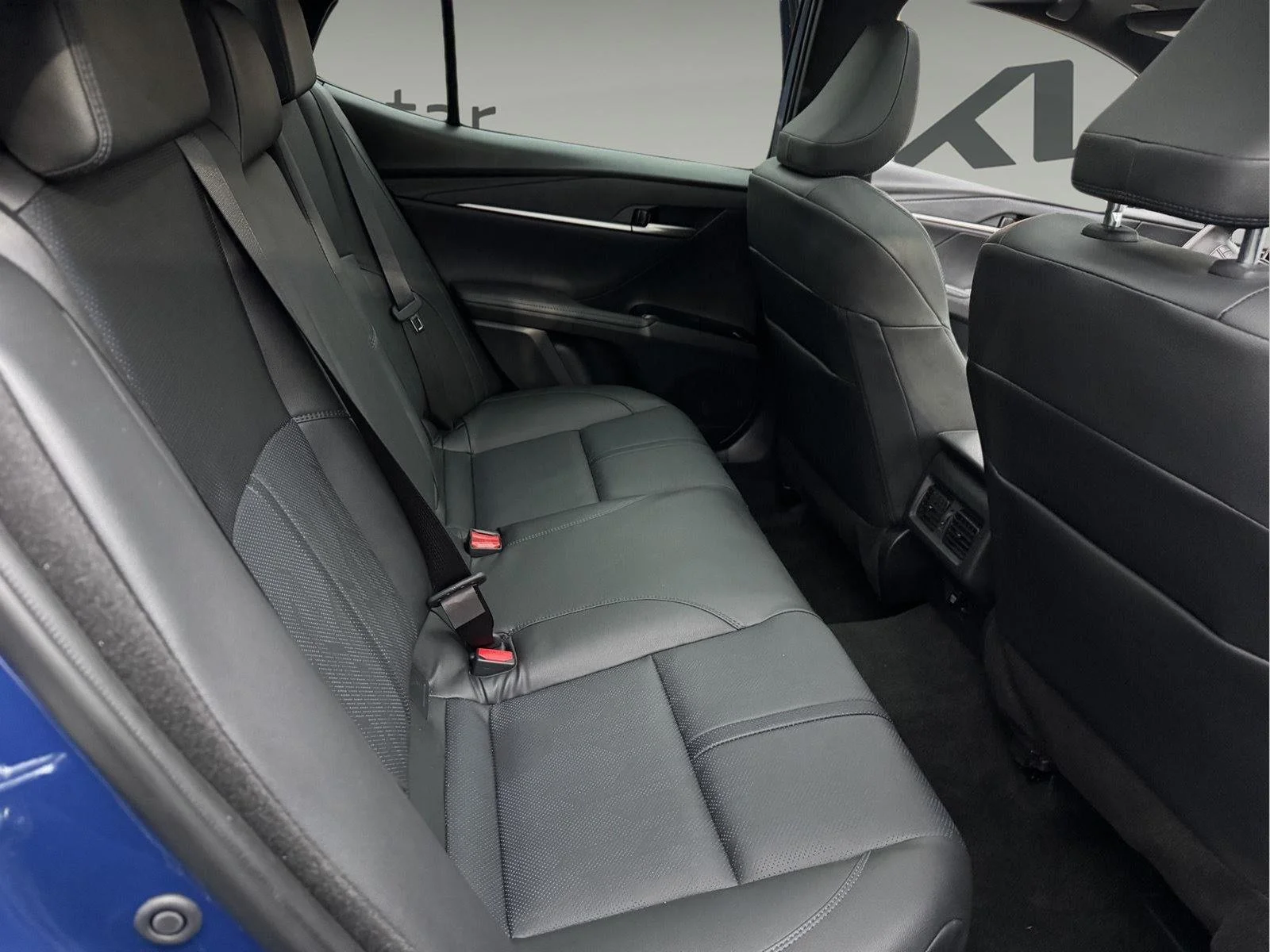 Used 2025 Reservoir Blue Toyota XSE image 30