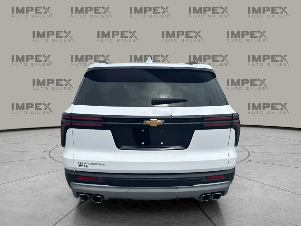 Used 2025 White Chevrolet LT image 4