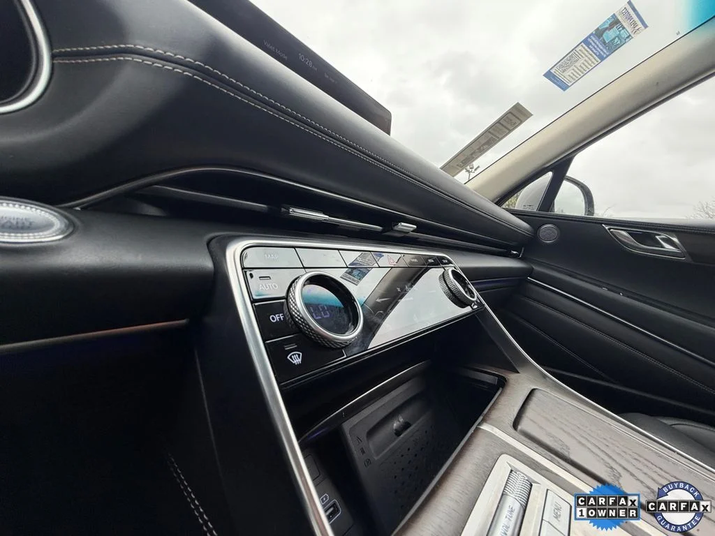 Used 2024 Silver Genesis 2.5T image 23