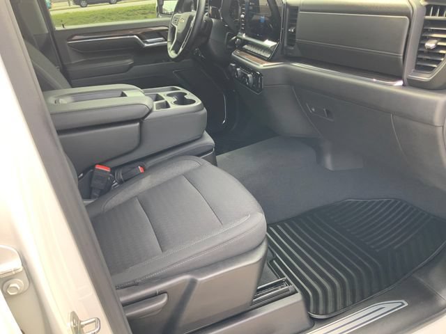 Used 2024 Summit White Chevrolet LT image 20
