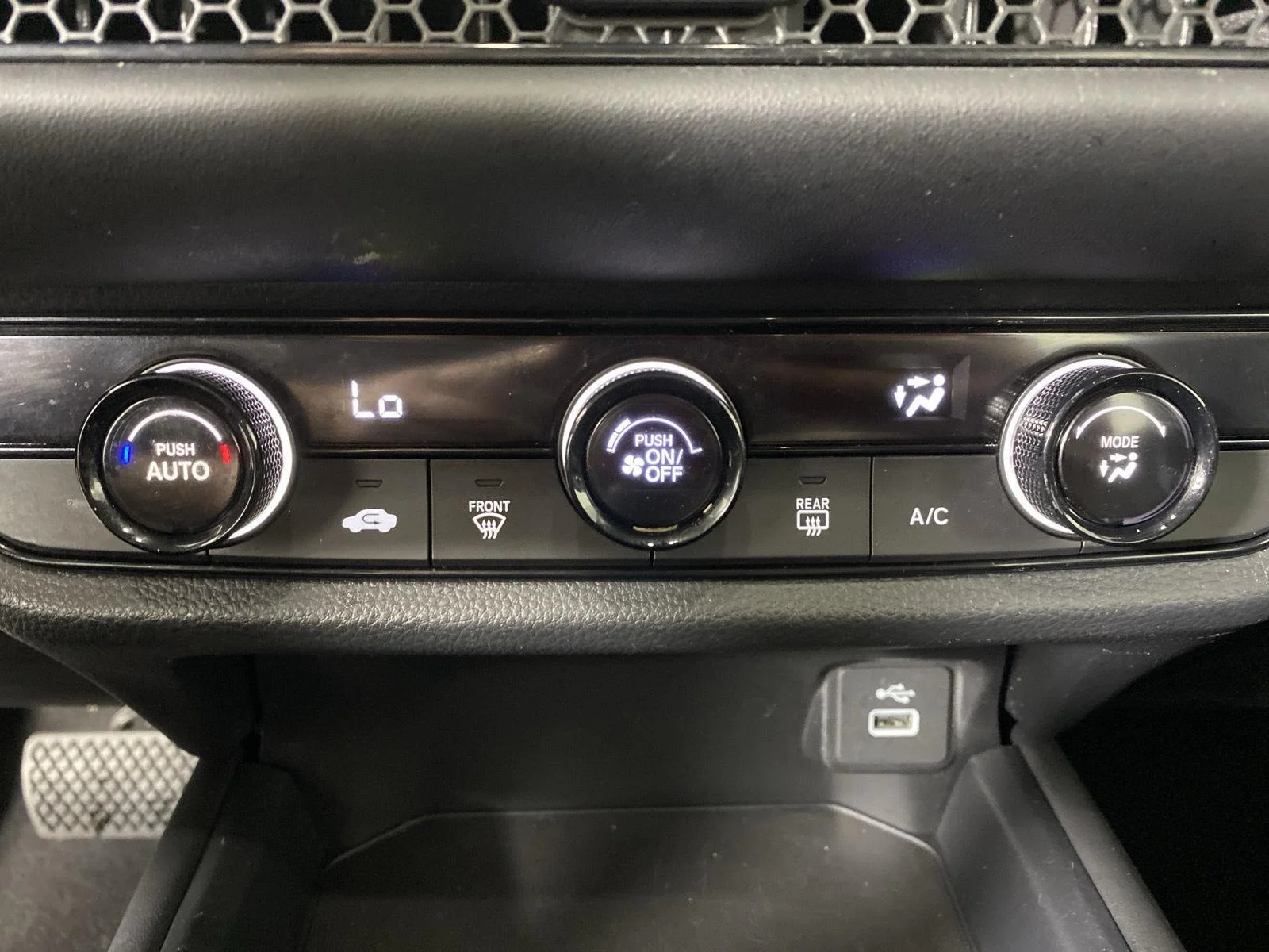 Used 2023 Modern Steel Metallic Honda LX image 20