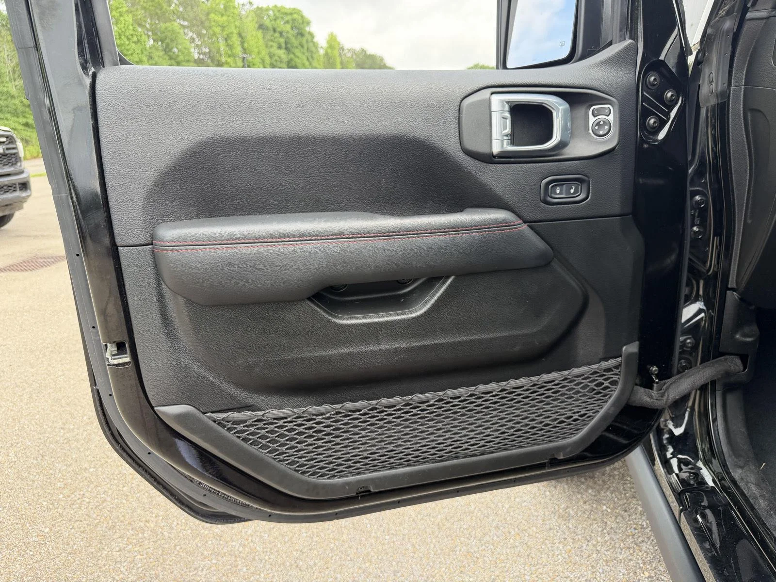 Used 2022 Black Clearcoat Jeep Unlimited Rubicon image 16