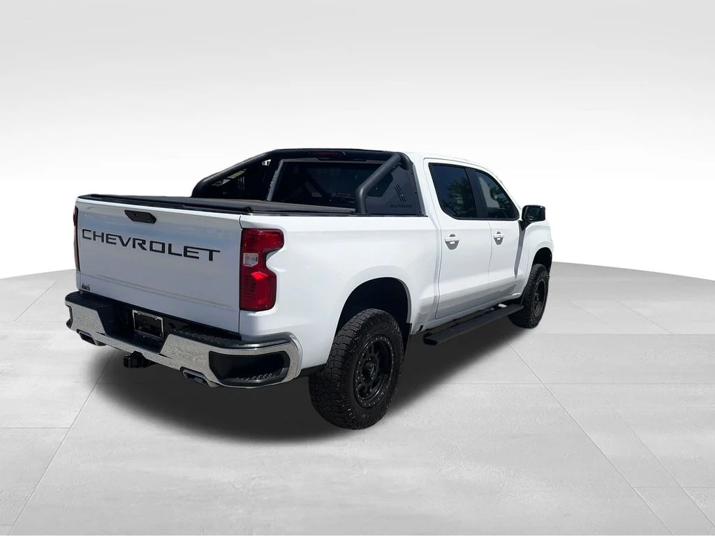 Used 2020 White Chevrolet LT image 6