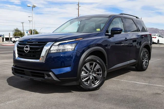 2024 Nissan Pathfinder SV 2WD's photo
