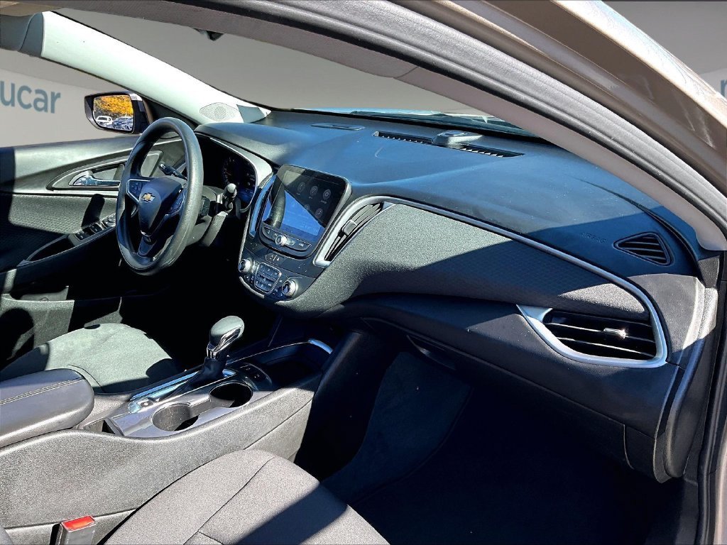 Used 2025 Gray Chevrolet LT image 14