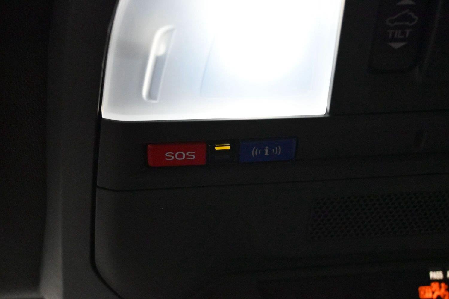 Used 2022 Solar Orange Pearl Subaru Limited image 26