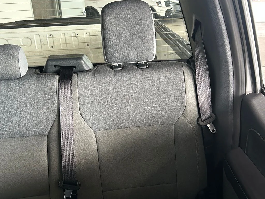 Used 2025 Oxford White Ford XLT image 14