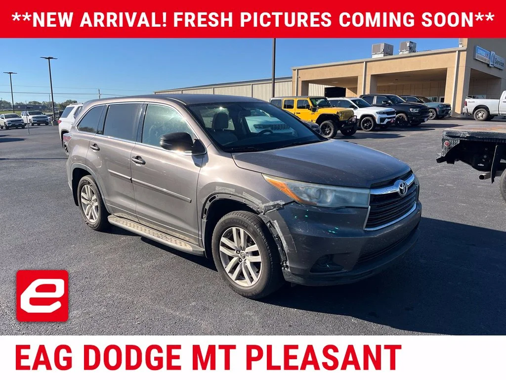 2016 Toyota Highlander LE