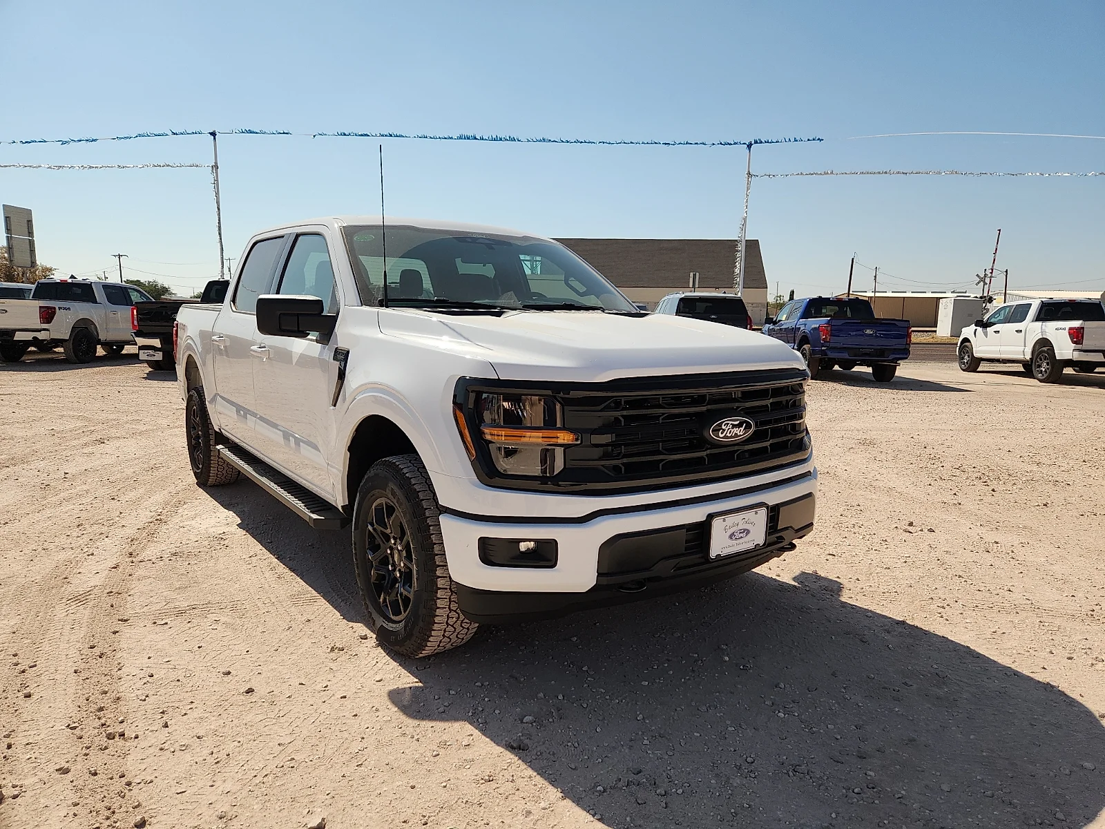 New 2026 Oxford White Ford XLT image 1