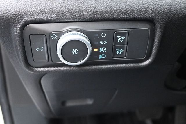 Used 2020 White Ford XLT image 21