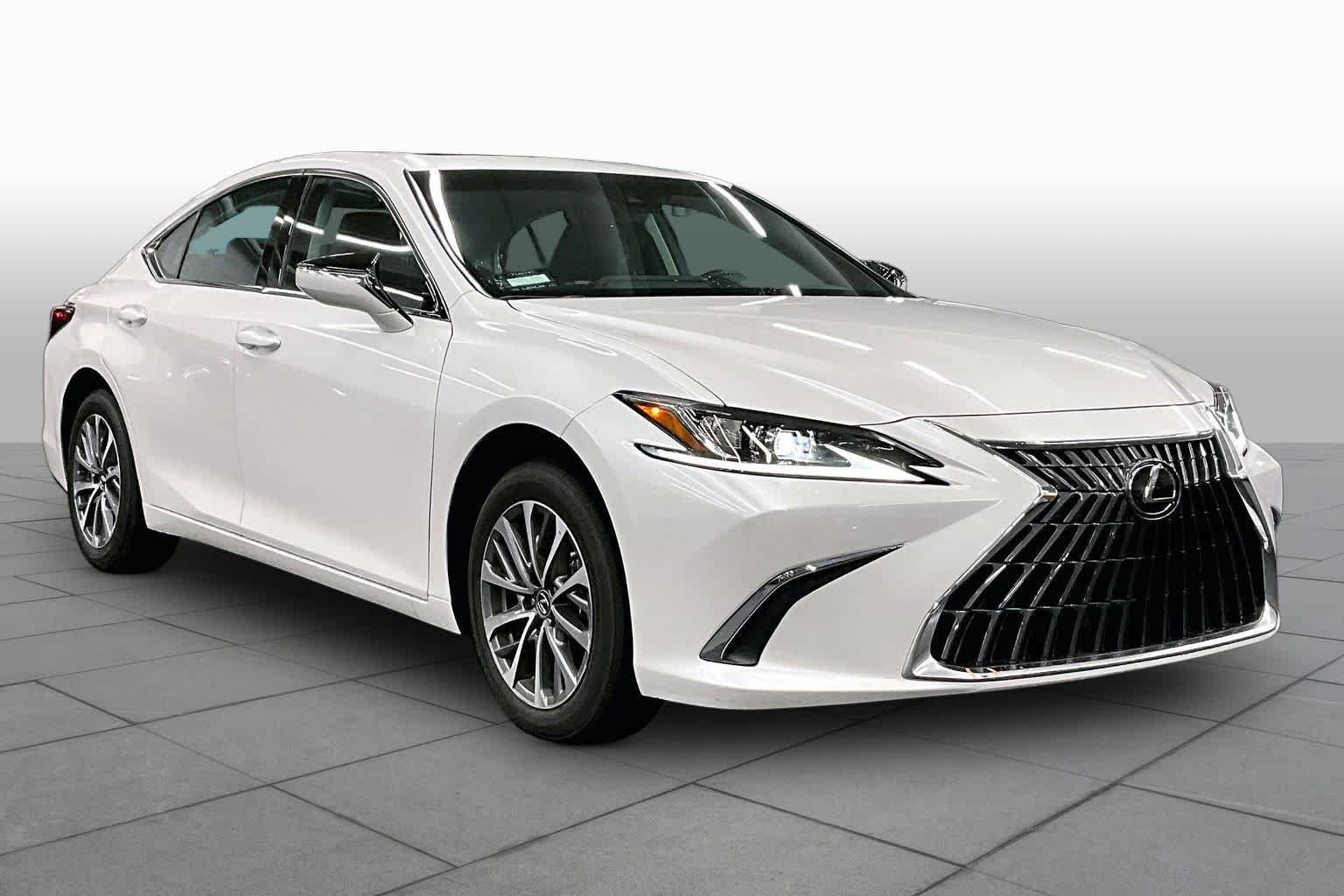 Certified Used 2025 Eminent White Pearl Lexus  image 2