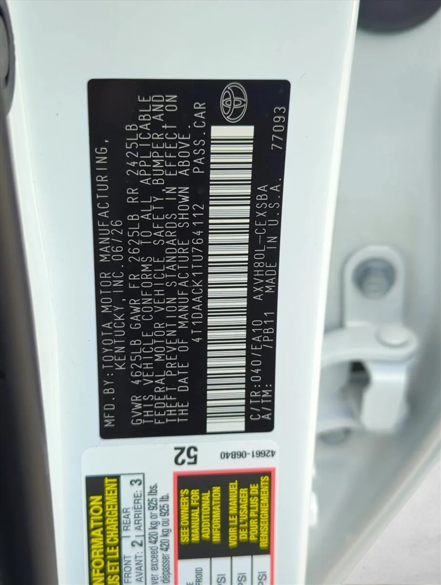 Used 2026 Ice Cap Toyota SE image 28
