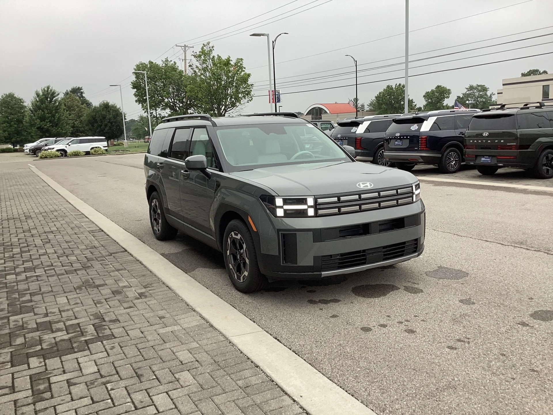 New 2026 Hampton Gray Hyundai SEL image 5