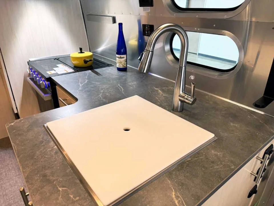 Used 2025 SILVER AIRSTREAM  image 22