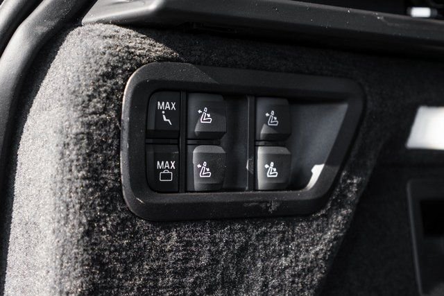 New 2026 Skyscraper Grey Metallic BMW xDrive40i image 40