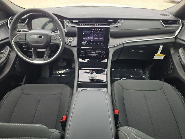 New 2026 Bright White Clear-Coat Exterior Paint Jeep Laredo image 9