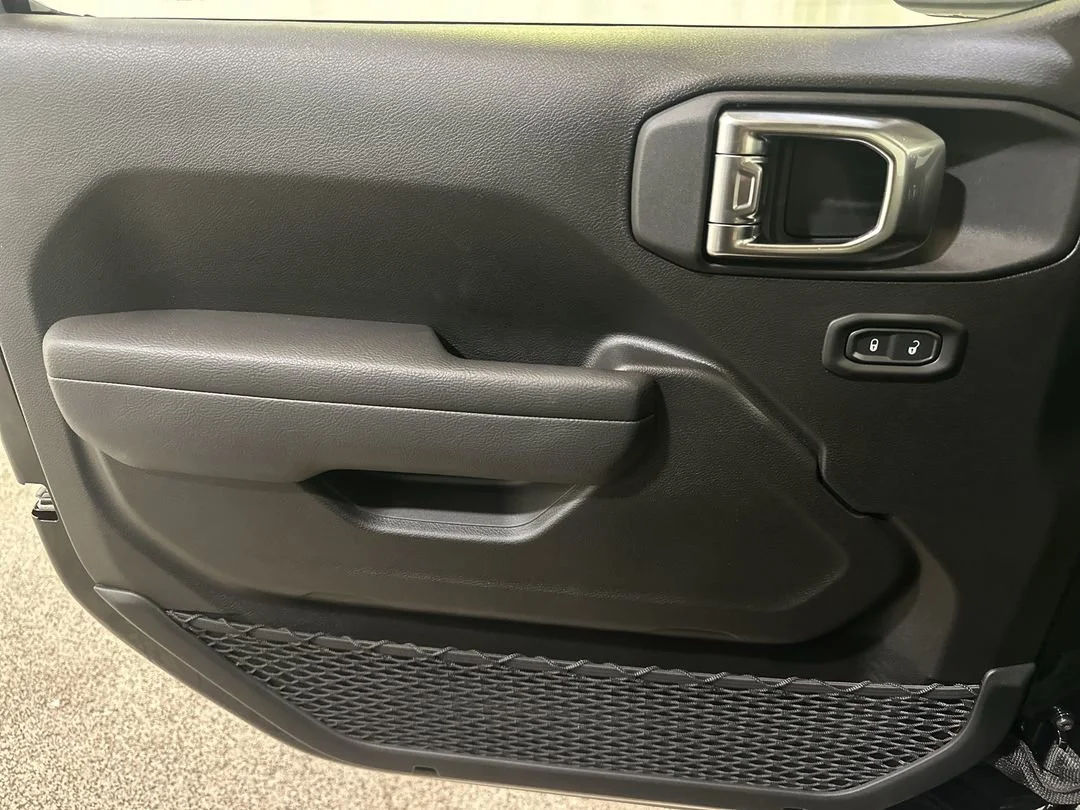 2026 Jeep Wrangler 4-Door Sport - Photo 17