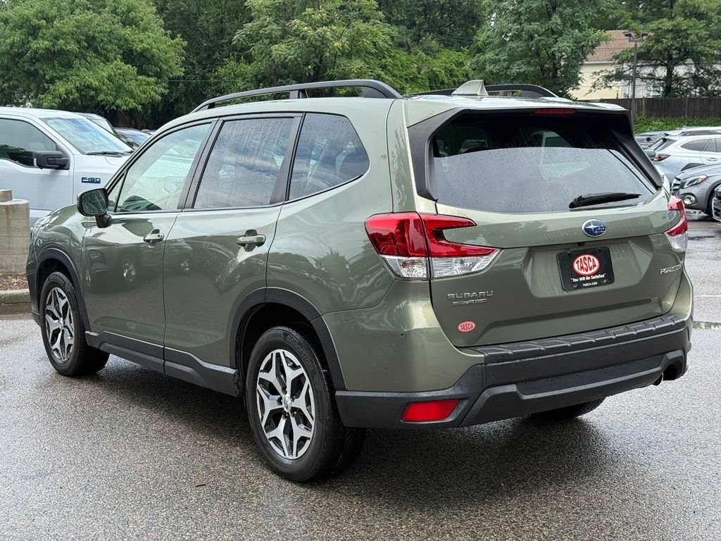 Used 2020 Green Subaru Premium image 8