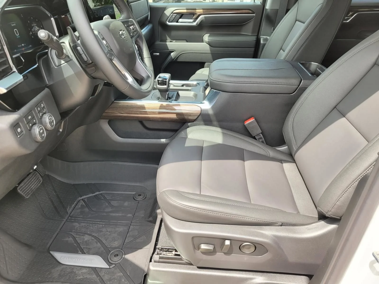 2026 Chevrolet Silverado 1500 RST - Photo 14