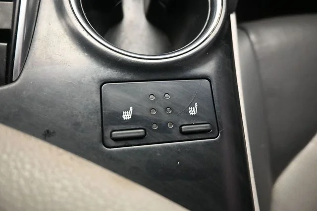 Used 2018 Brown Toyota XLE image 31