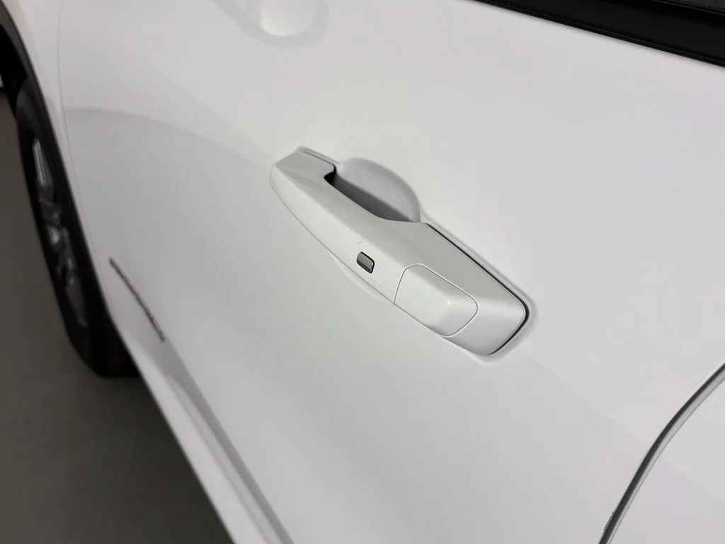 Used 2026 White GMC Elevation image 12