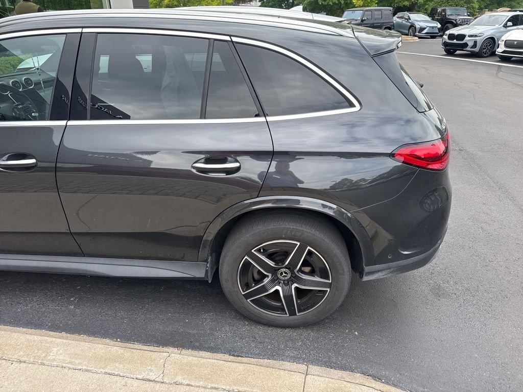 Used 2023 Graphite Gray Metallic Mercedes-Benz GLC 300 image 15